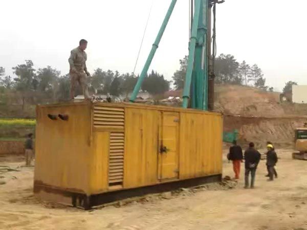文罗镇如何判断水冷式机油散热器密封件是否需要更换?